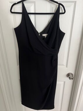 Dress the Population Black Sleeveless V-Neck Midi Dress